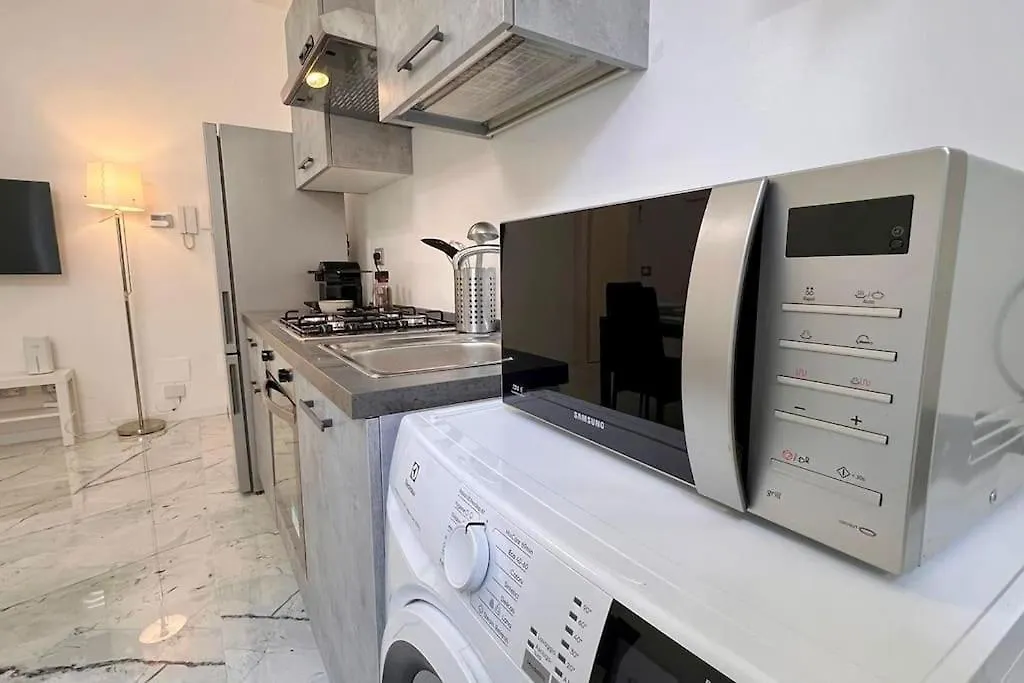 Urban House - Modern Flat Navigli Milan Center Italy
