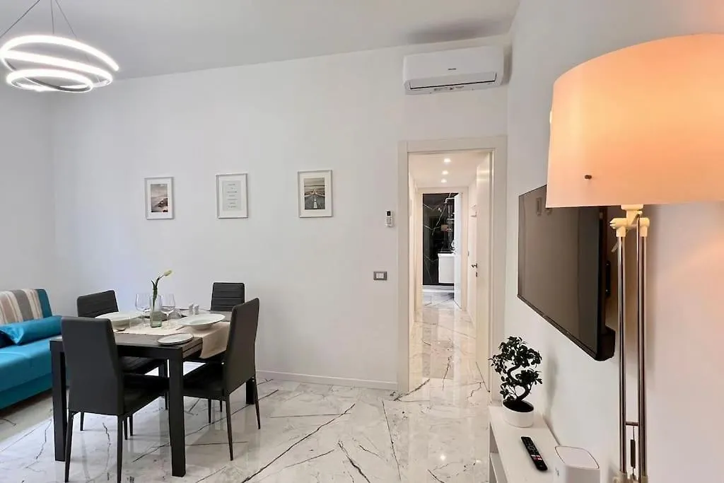 Urban House - Modern Flat Navigli Milan Center Apartment