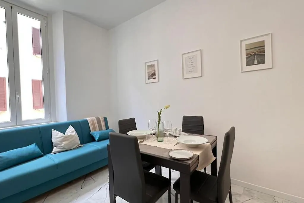 Urban House - Modern Flat Navigli Milan Center Apartment