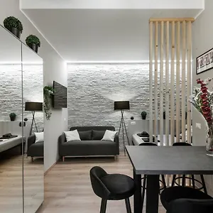 Appartement Super Modern And Design Apartment, A Due Passi Dai Navigli, Milan